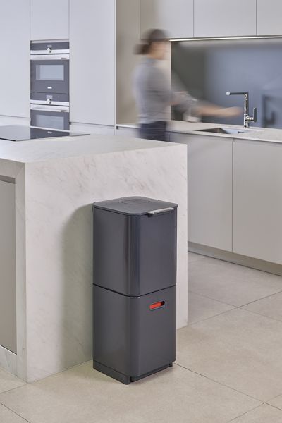 Контейнер для мусора с двумя баками Totem Compact 40 л графит, Joseph Joseph, изображение 9