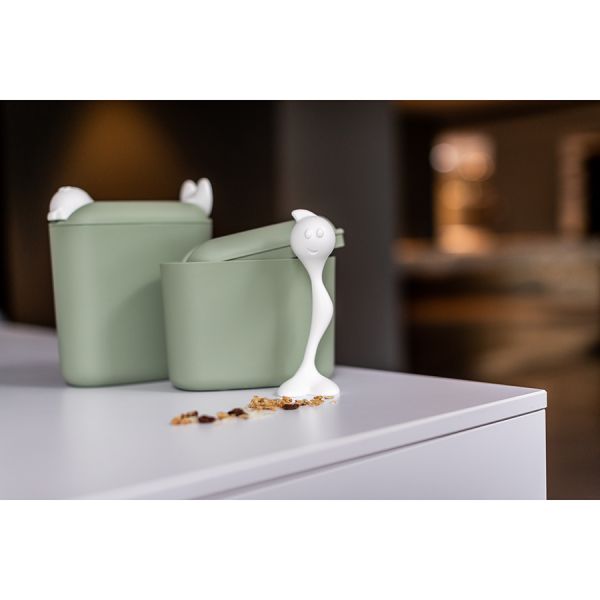 Банка для сыпучих продуктов с ложкой Hot Stuff, Organic, 1,5 л, зеленая, Koziol, изображение 2