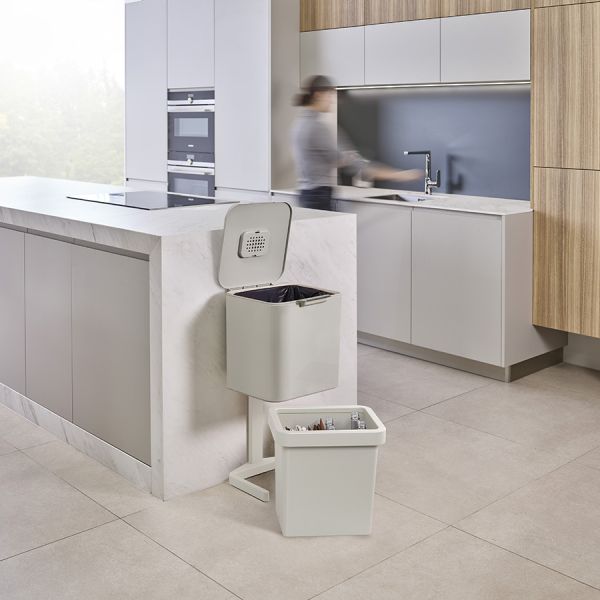 Контейнер для мусора с двумя баками Totem Pop 60 л белый, Joseph Joseph, изображение 12