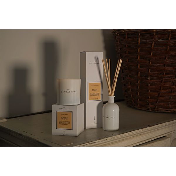 Свеча ароматическая The Olphactory, White Insignia, Amber Whisper, 60 ч, Ambientair, изображение 2