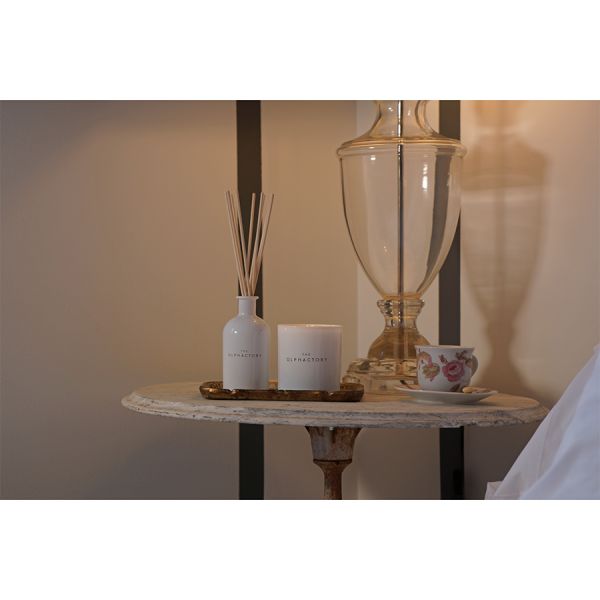 Свеча ароматическая The Olphactory, White Insignia, Philippa 1990, 60 ч, Ambientair, изображение 3