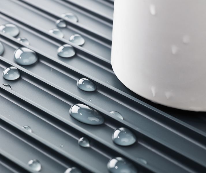 Сушилка для посуды и столовых приборов 2-уровневая со сливом Y-rack серая, Joseph Joseph, изображение 5